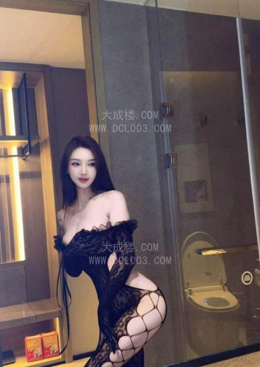 南城车模身材铭铭