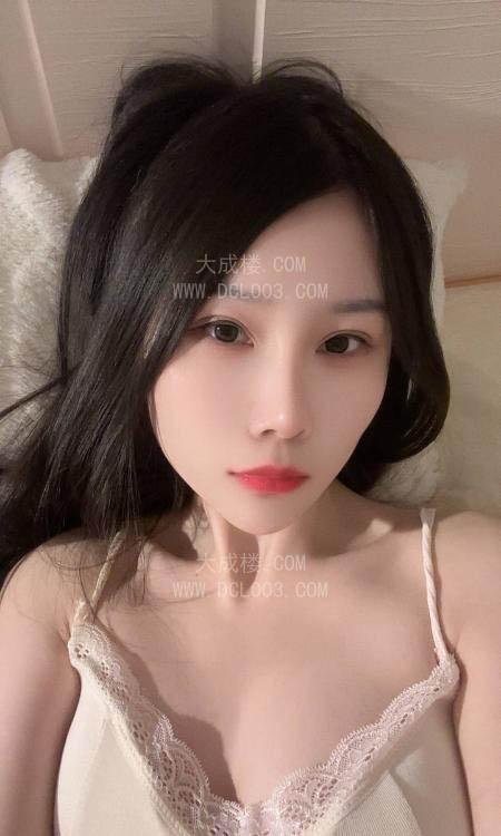 静安皮肤白嫩颜值嫩妹