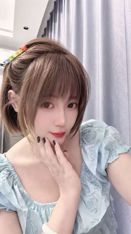 南通港闸短发大胸貌美
