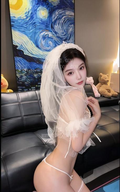 朝阳爆乳白衣花嫁
