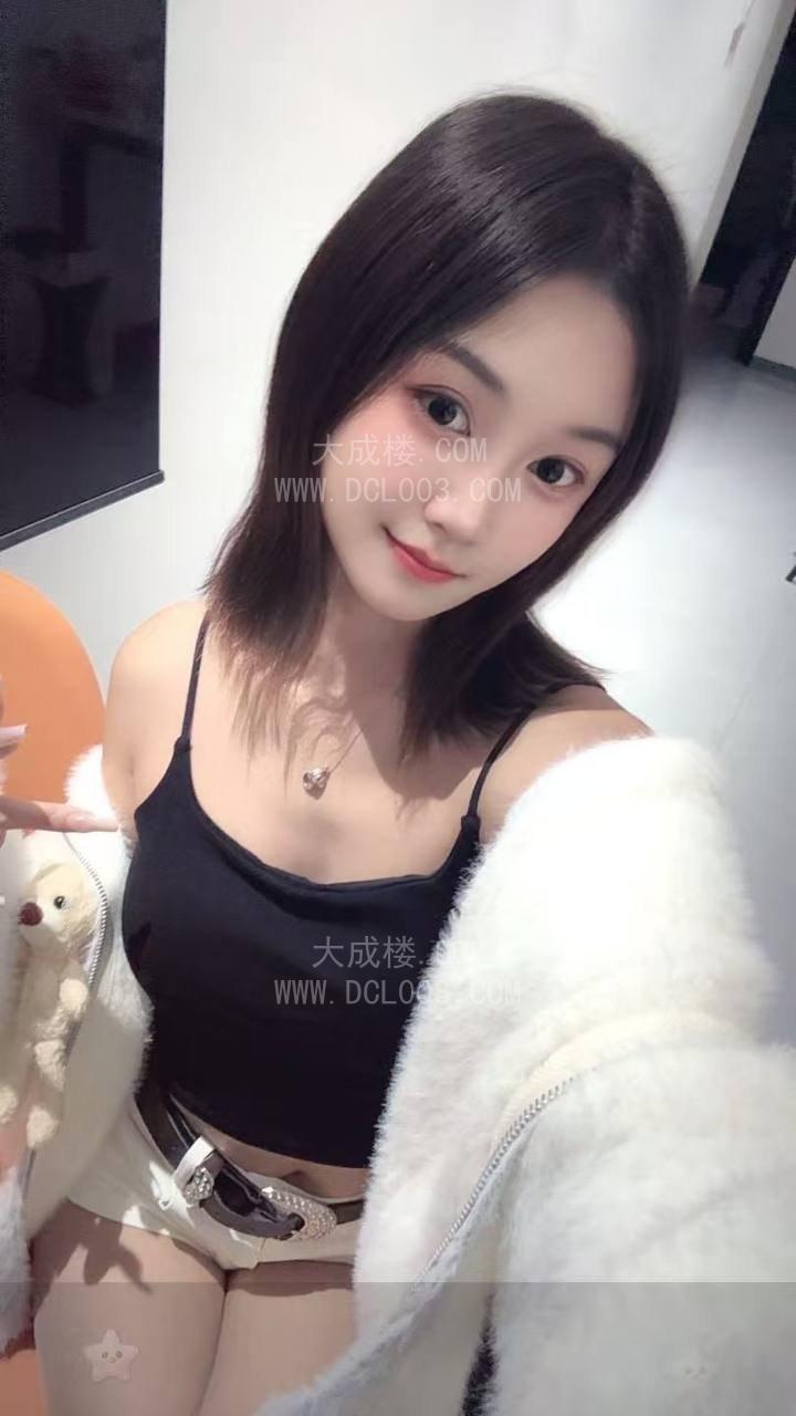贵阳花果园呆萌小萝莉