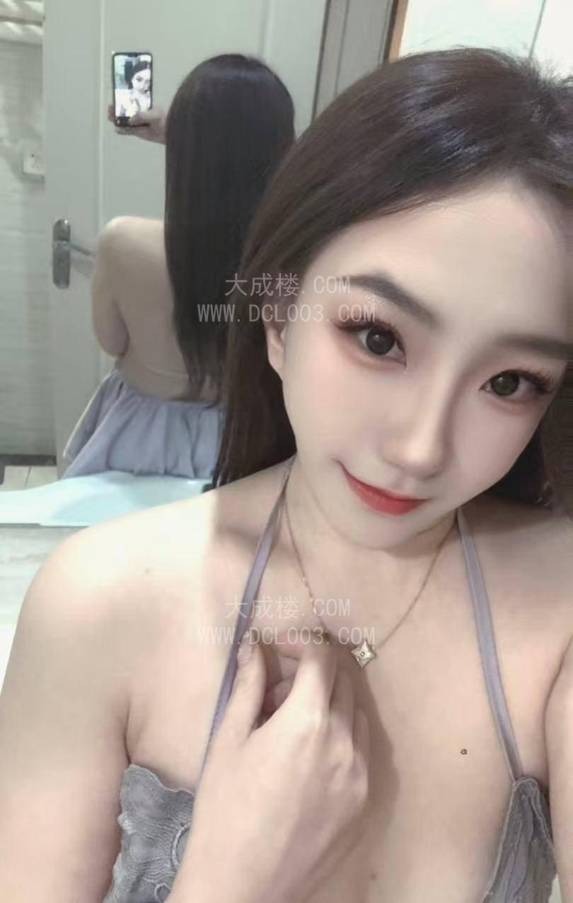 贵阳花果园呆萌小萝莉