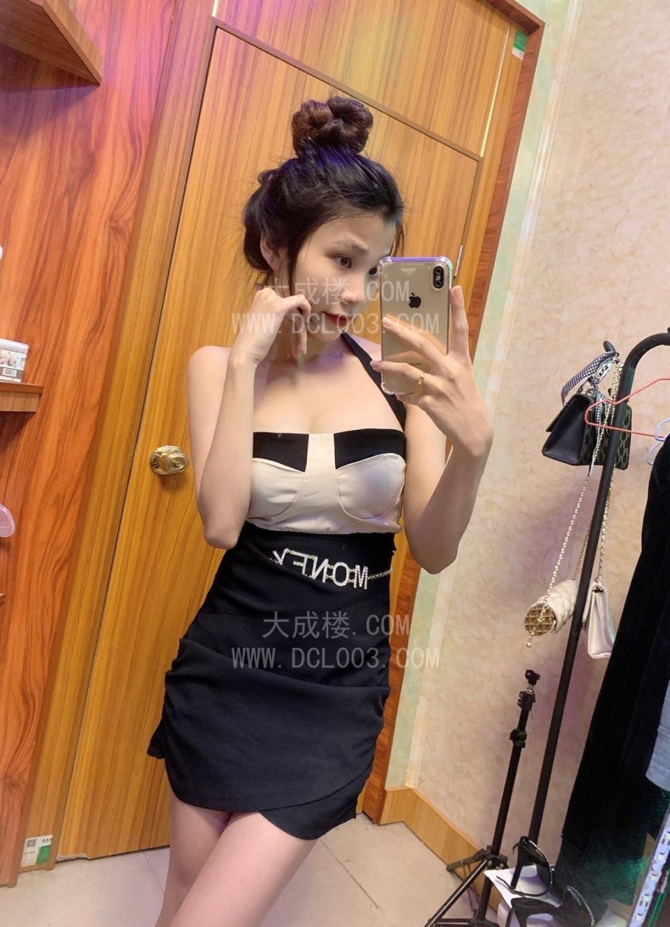 白云蜂腰蜜臀