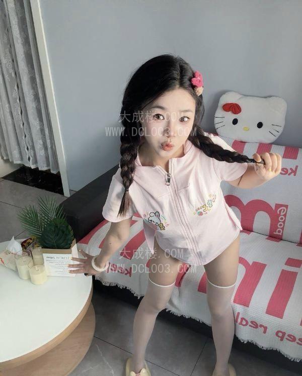 闵行蜜桃臀萌妹婷婷