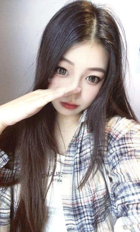蜜桃臀妹子懒懒
