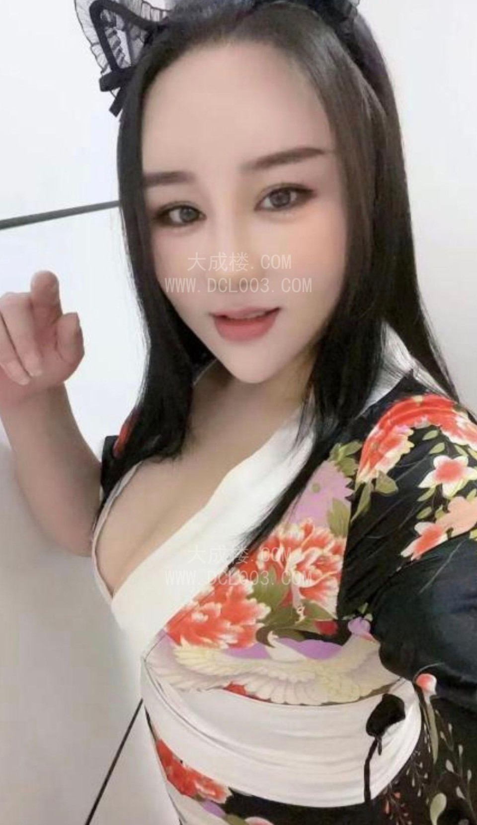 制服控豪乳小苹果