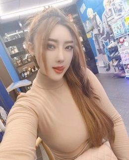 南京双龙大道高颜值美女