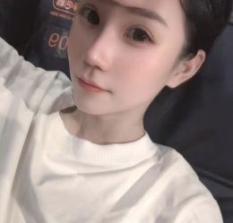 小个子骚妹