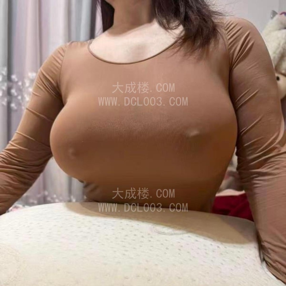 闵行可三通G奶大胸女